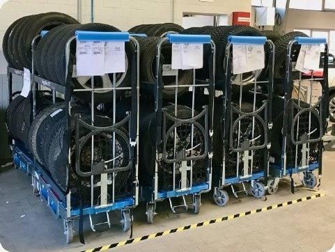 Reifenwagen Loggyflex RT 255 im Werkstatteinsatz